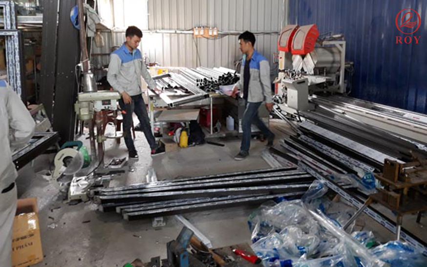 Học nghề nhôm kính